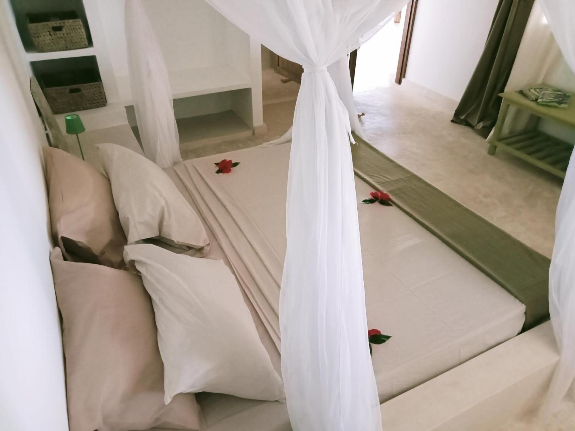 ワタム Shira House Bed & Breakfast エクステリア 写真