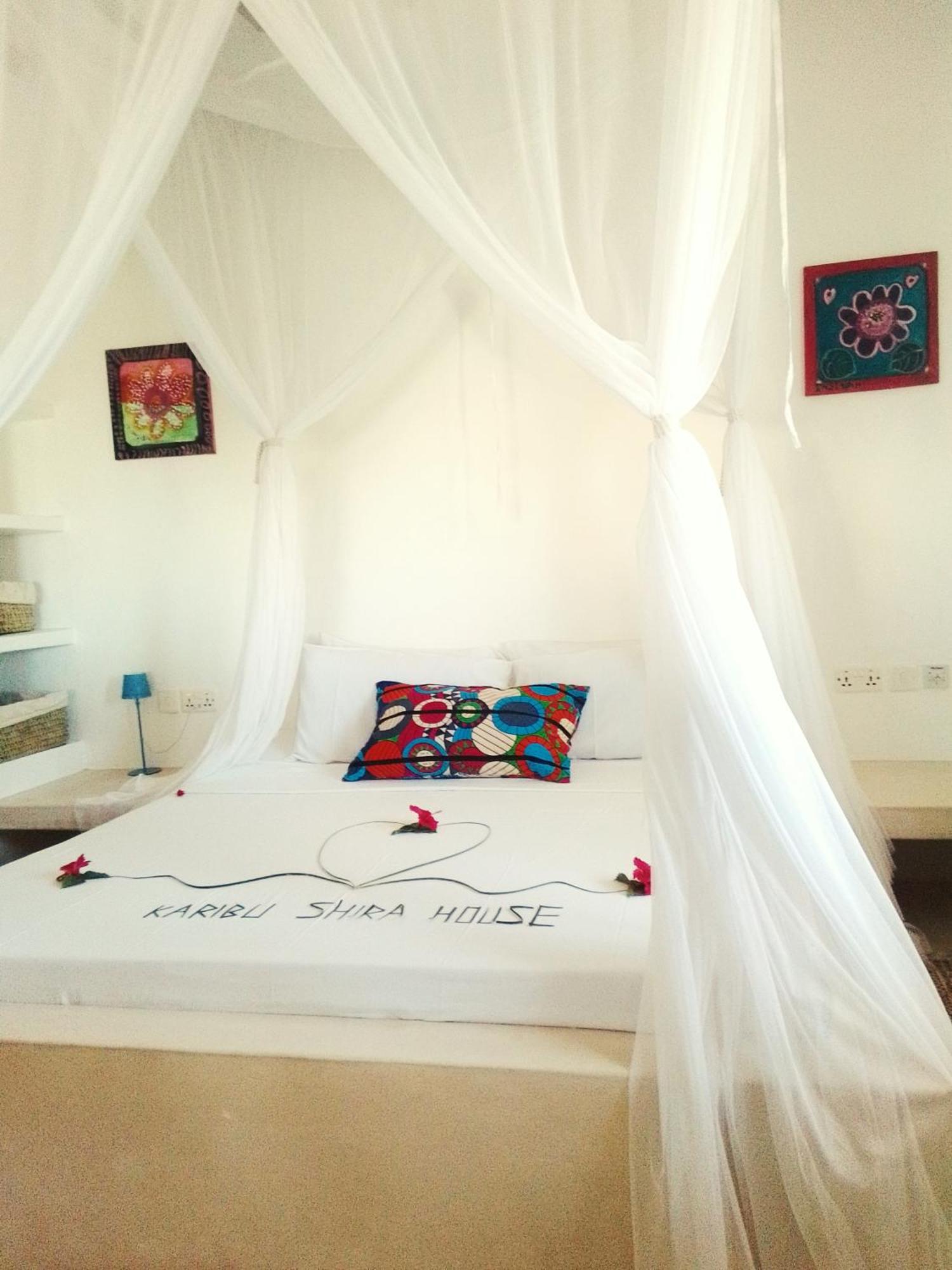 ワタム Shira House Bed & Breakfast エクステリア 写真