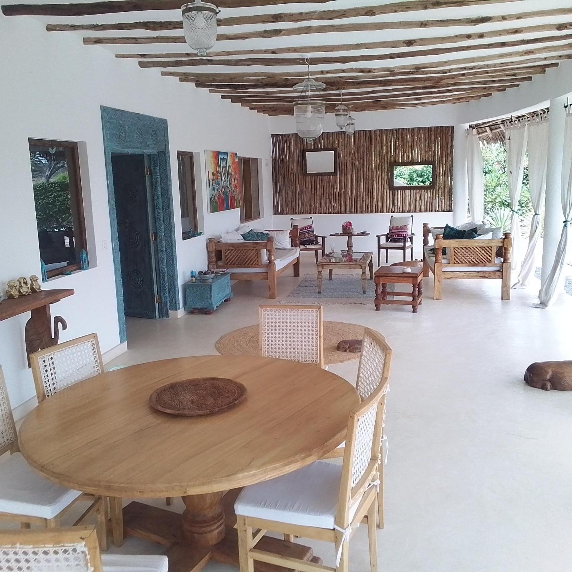 ワタム Shira House Bed & Breakfast エクステリア 写真